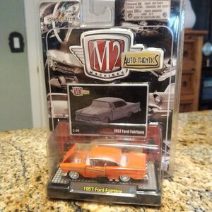 2008 M2 Machines Auto-Thentics 1:64 Scale Die Cast 1957 Ford Fairlane New Sealed